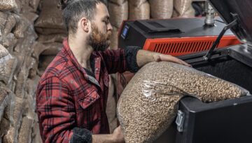 Błędy w eksploatacji kotłów na pellet, które zwiększają zużycie paliwa